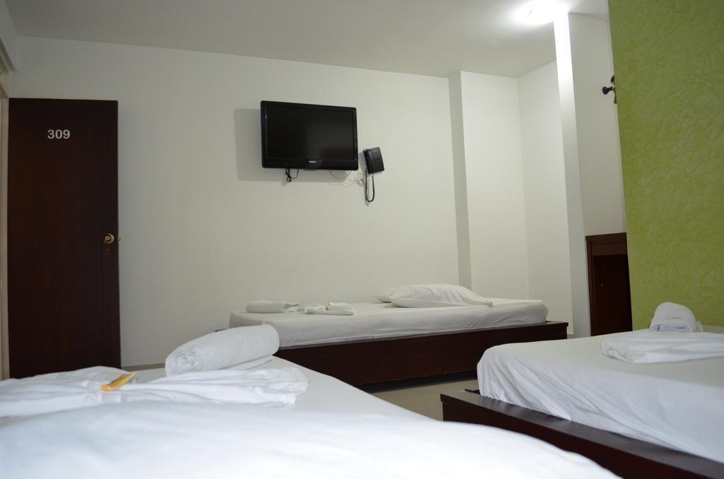 Hotel El Imperio اباغويه الغرفة الصورة